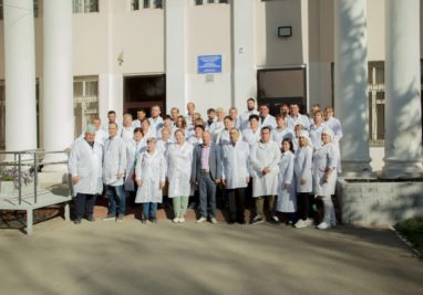 31 августа 2023 года в День ветеринарного работника в Департаменте ветеринарии Самарской области состоялось торжественное собрание ветеринарных работников Самарской области. | Государственное бюджетное учреждение Самарской области «Самарская областная ветеринарная лаборатория» | Новости лаборатории